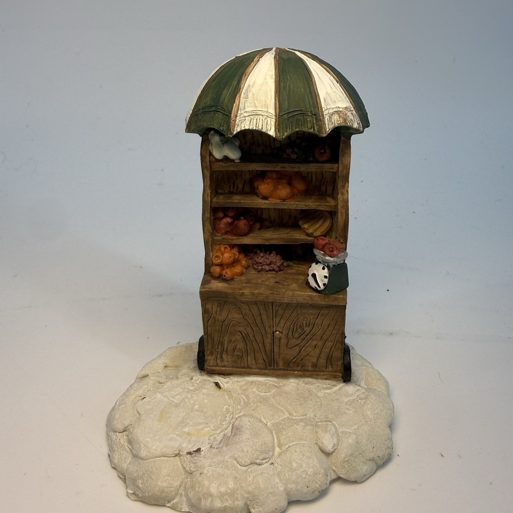 Mervyns Village Square Mini Vegetable Stand Cart Village Market Diorama‎